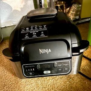 Ninja  6-1 air fryer grill